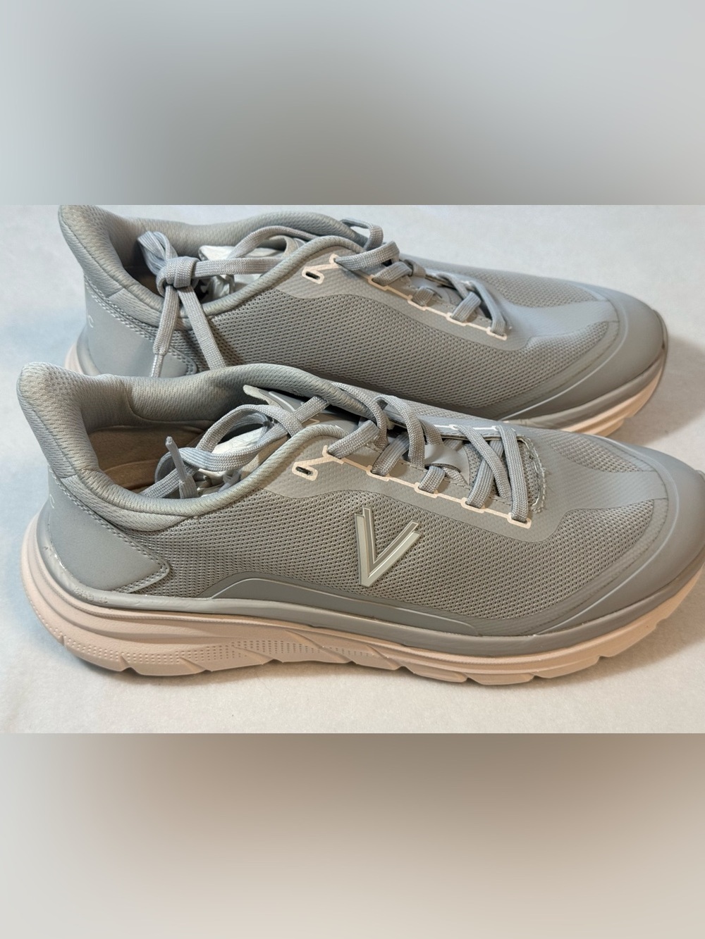 New Vionic - Walk Max Women's Athletic Shoe. Size 10. Gray